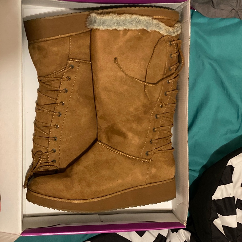 Rampage Tan Winter Boots with Faux Fur